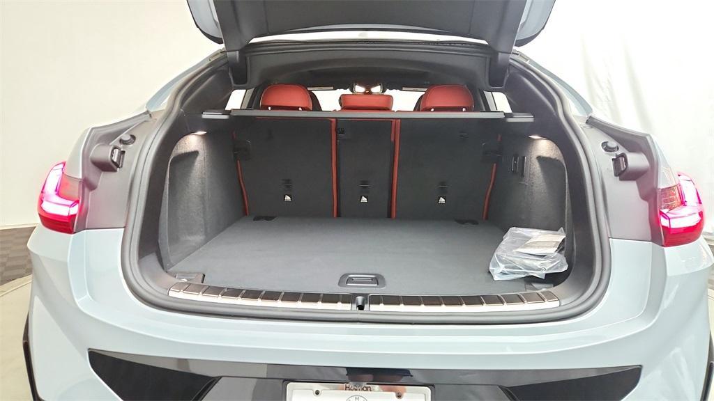 new 2025 BMW X4 M car, priced at $94,415