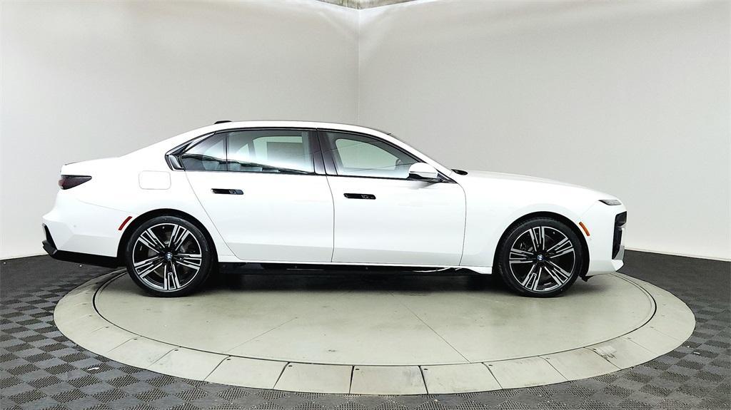 new 2025 BMW 760 car, priced at $138,375