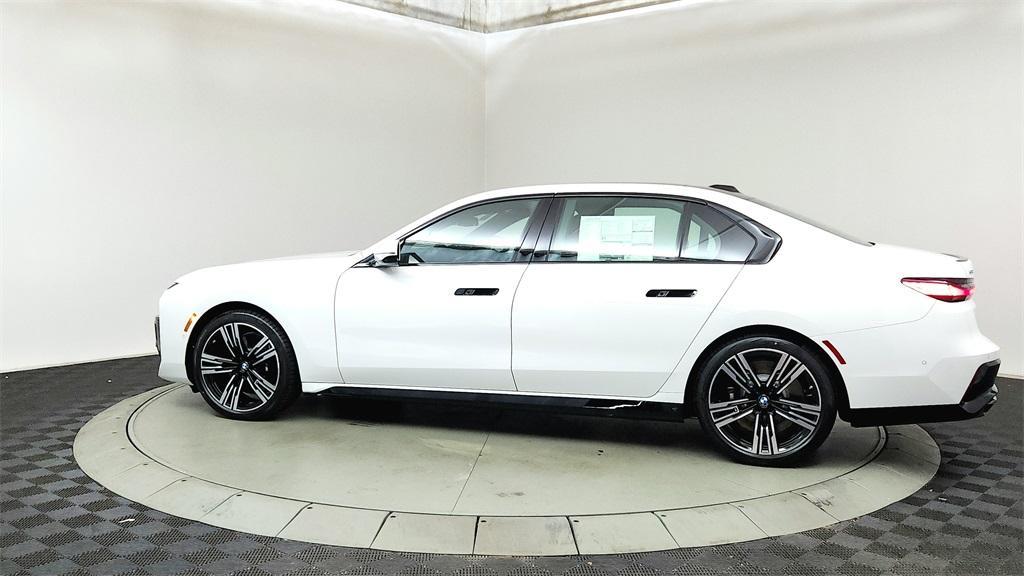 new 2025 BMW 760 car, priced at $138,375