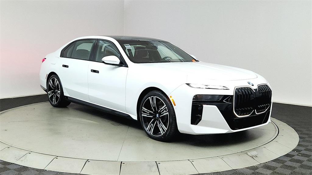 new 2025 BMW 760 car, priced at $138,375