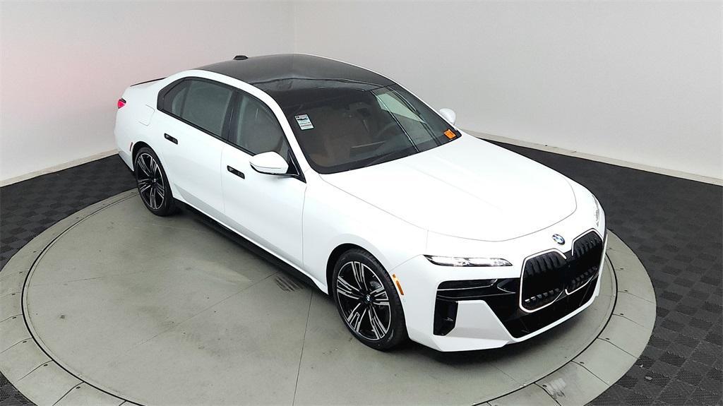 new 2025 BMW 760 car, priced at $138,375