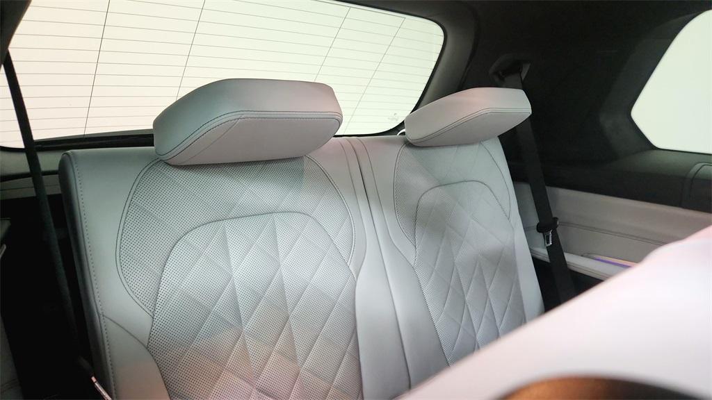 used 2023 BMW X7 car, priced at $70,999
