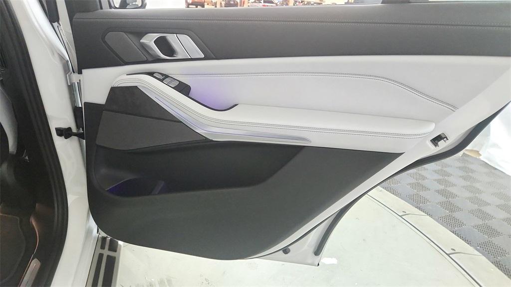 used 2023 BMW X7 car, priced at $70,999