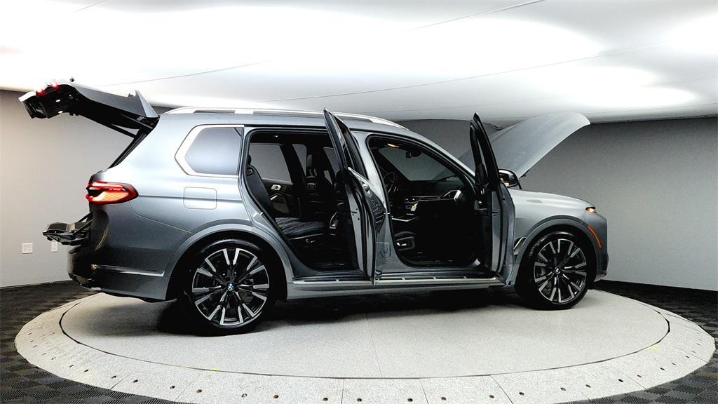 new 2025 BMW X7 car, priced at $96,900
