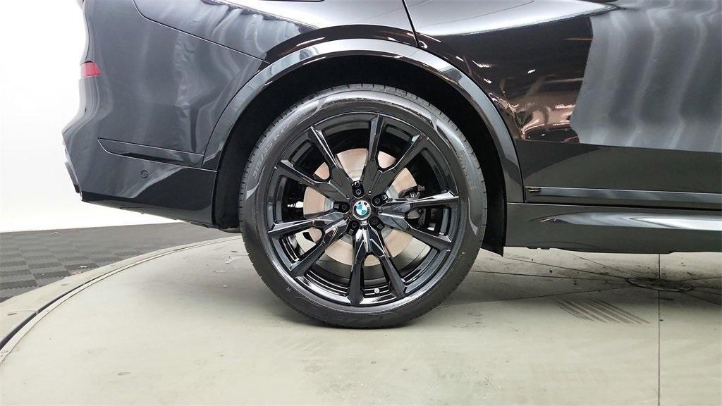 new 2026 BMW X7 car, priced at $123,540