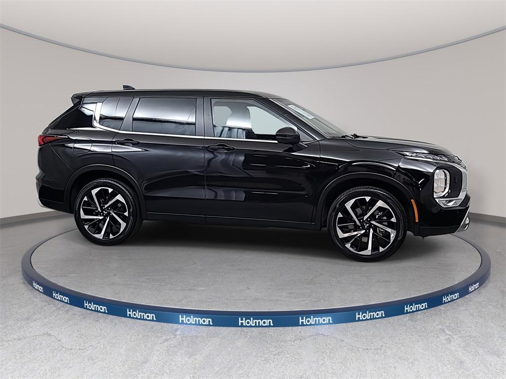 used 2024 Mitsubishi Outlander car, priced at $24,220