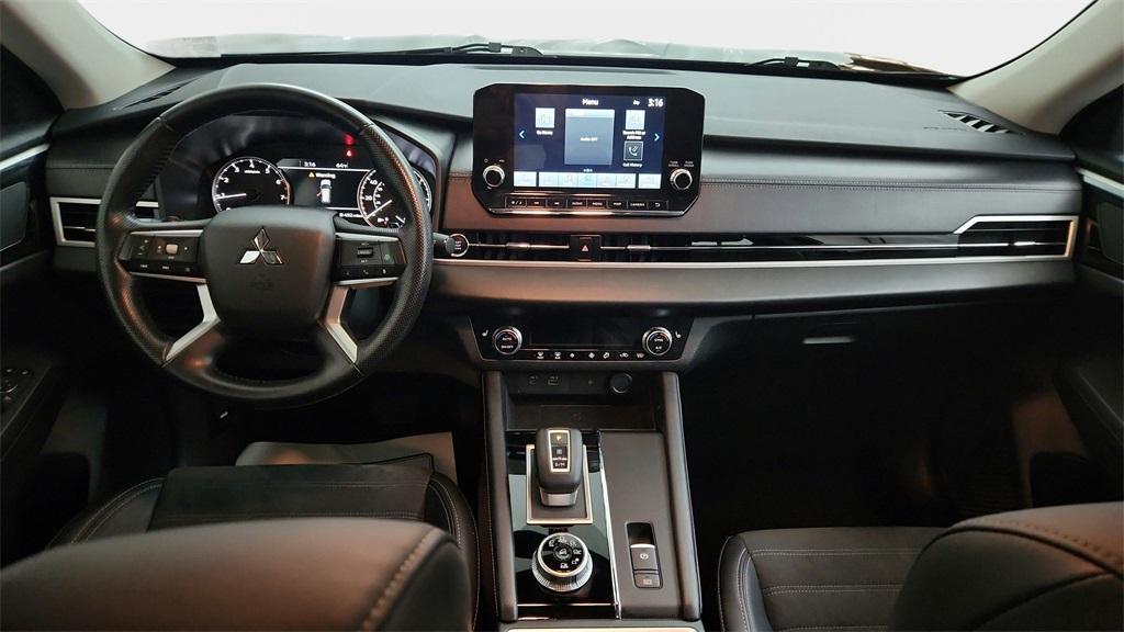 used 2024 Mitsubishi Outlander car, priced at $24,220