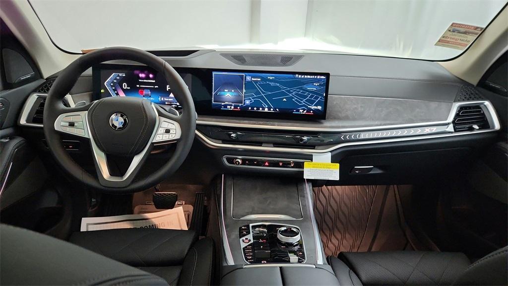 new 2025 BMW X7 car, priced at $91,625