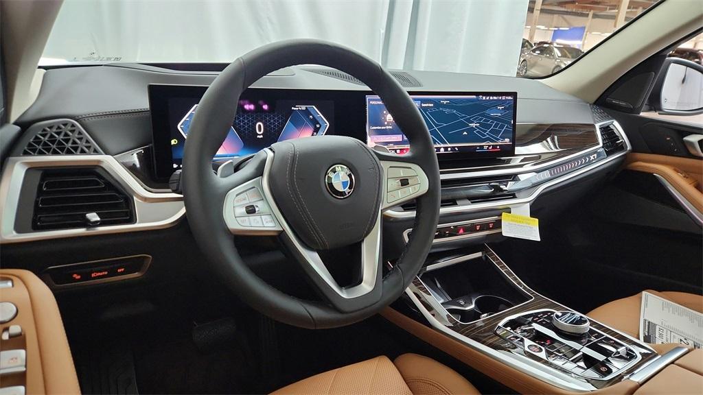 new 2025 BMW X7 car, priced at $94,525