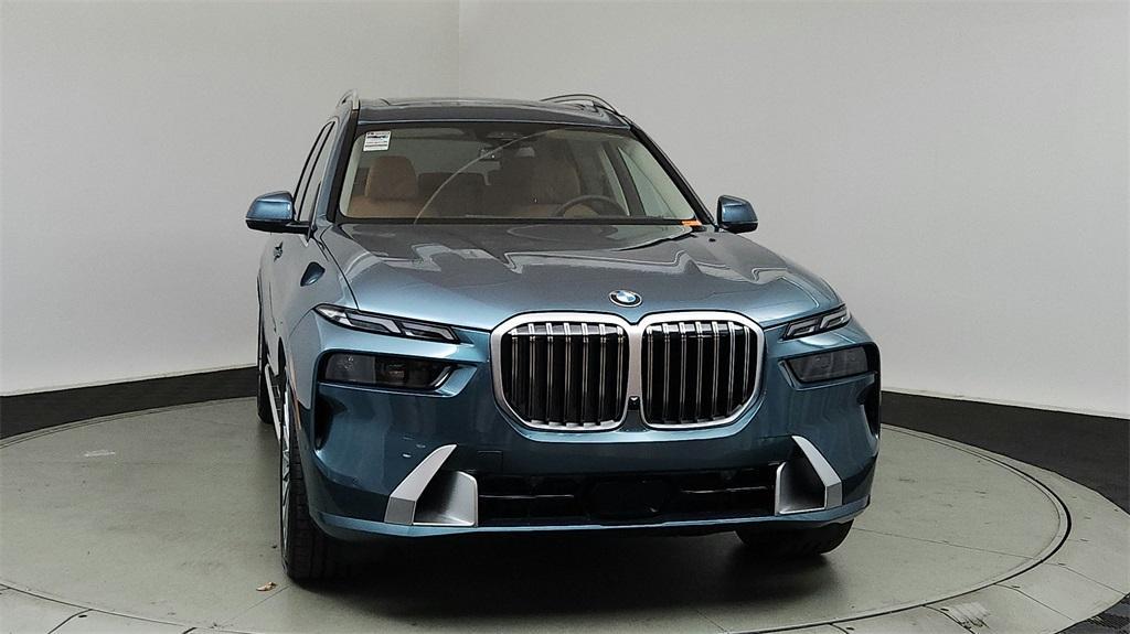 new 2025 BMW X7 car, priced at $94,525