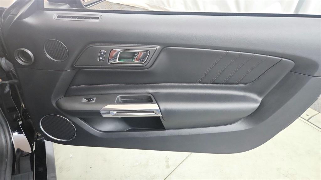 used 2016 Ford Mustang car