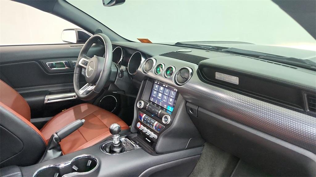 used 2016 Ford Mustang car