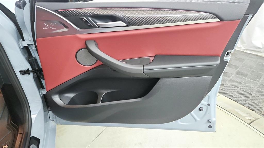 new 2025 BMW X4 car, priced at $75,330