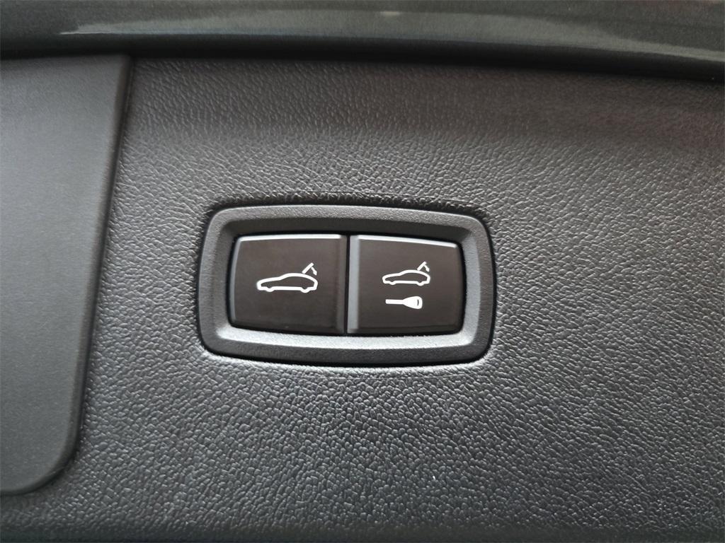 used 2021 Porsche Cayenne car, priced at $70,995