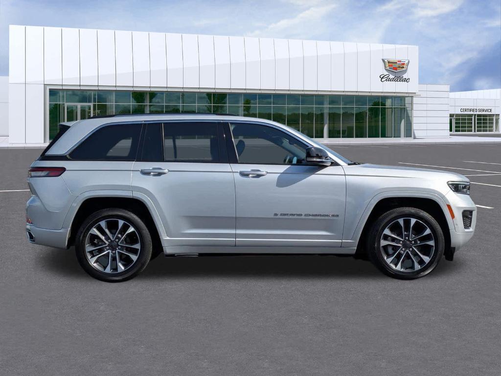 used 2022 Jeep Grand Cherokee car, priced at $31,999