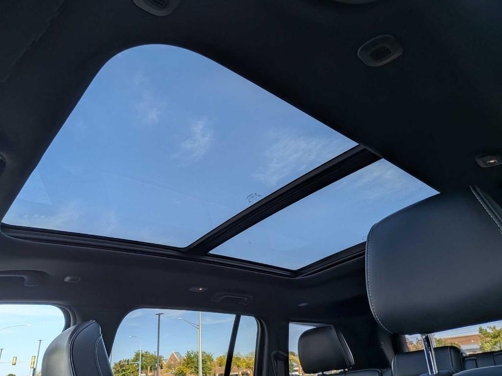 used 2022 Jeep Grand Cherokee car, priced at $31,999