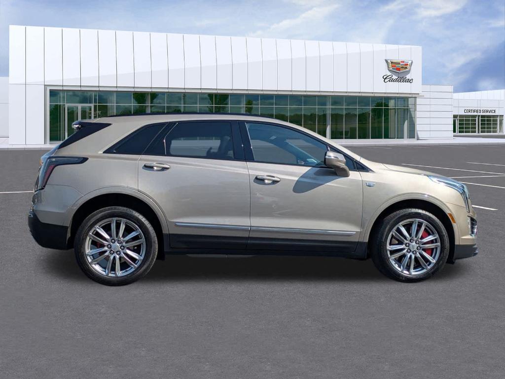 used 2022 Cadillac XT5 car, priced at $34,550