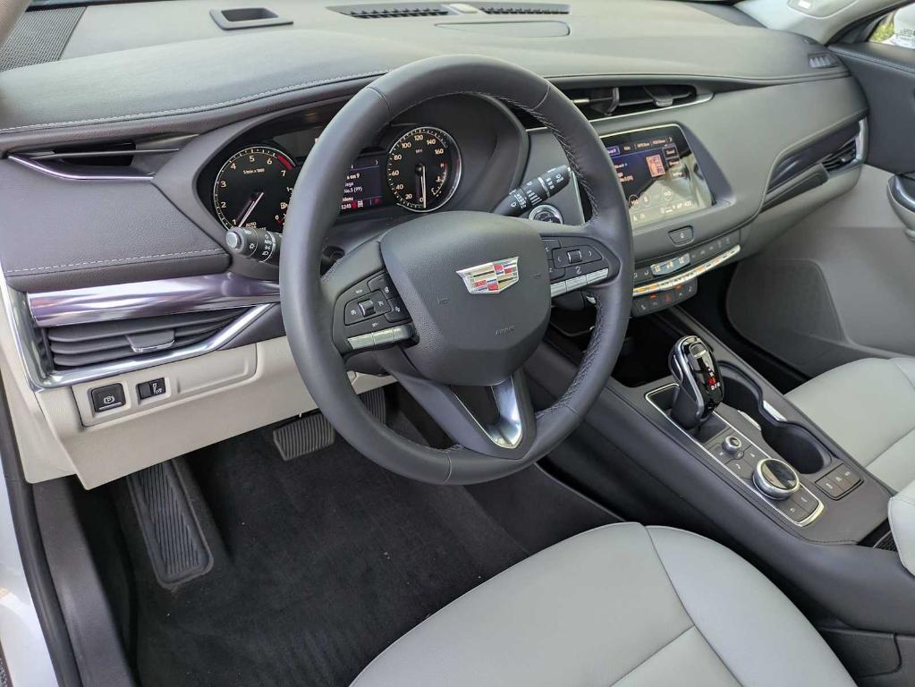 used 2022 Cadillac XT4 car, priced at $28,999