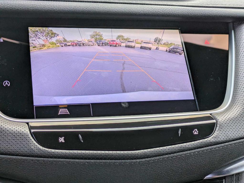 used 2024 Cadillac XT5 car, priced at $35,999