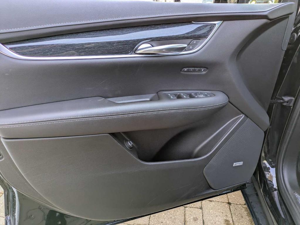 used 2022 Cadillac XT5 car, priced at $34,750
