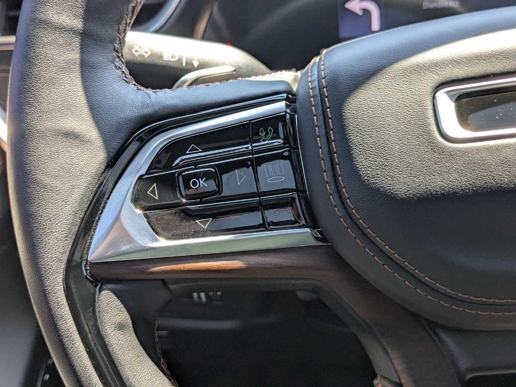 used 2022 Jeep Grand Cherokee car, priced at $40,999