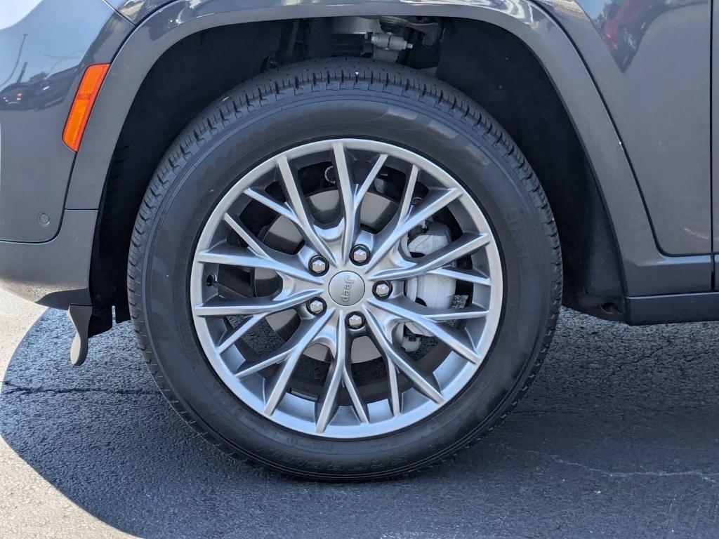 used 2022 Jeep Grand Cherokee car, priced at $40,999