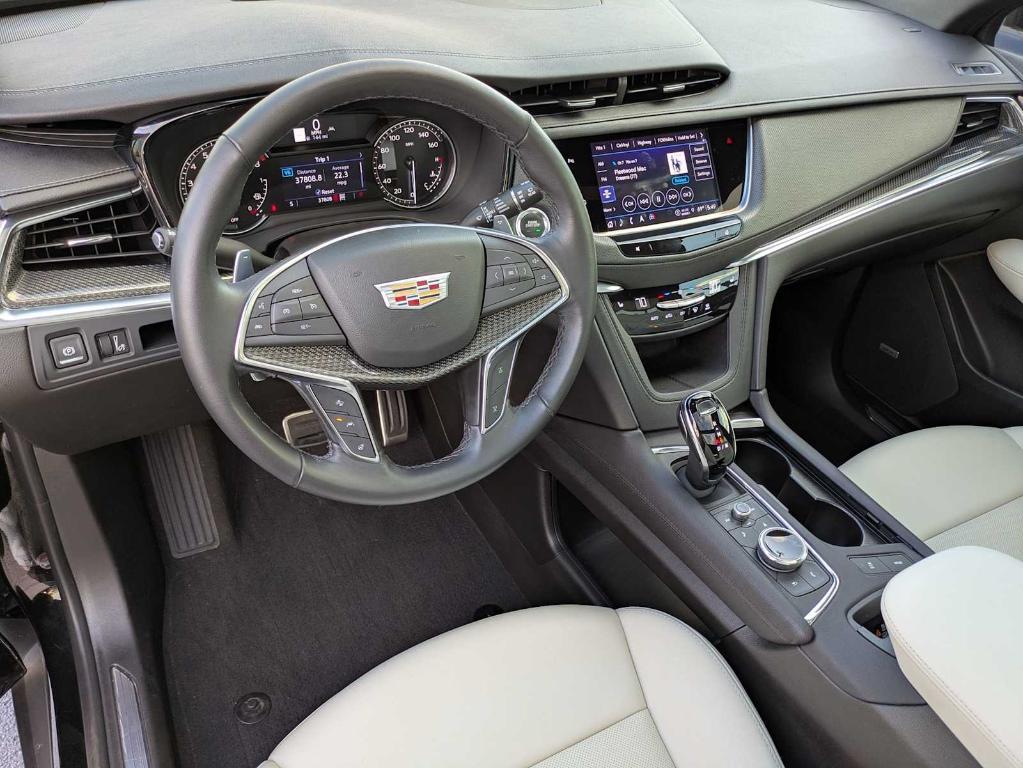 used 2023 Cadillac XT5 car, priced at $34,199