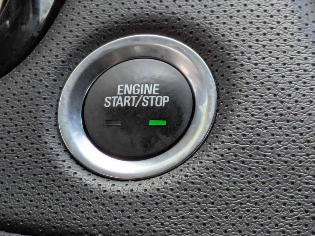 used 2022 Cadillac XT5 car, priced at $33,995