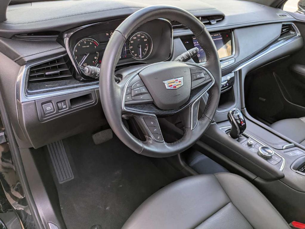 used 2022 Cadillac XT5 car, priced at $33,995