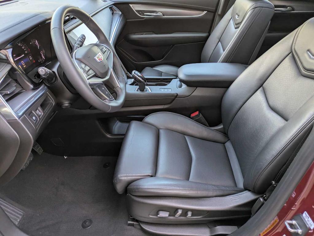 used 2017 Cadillac XT5 car, priced at $23,490