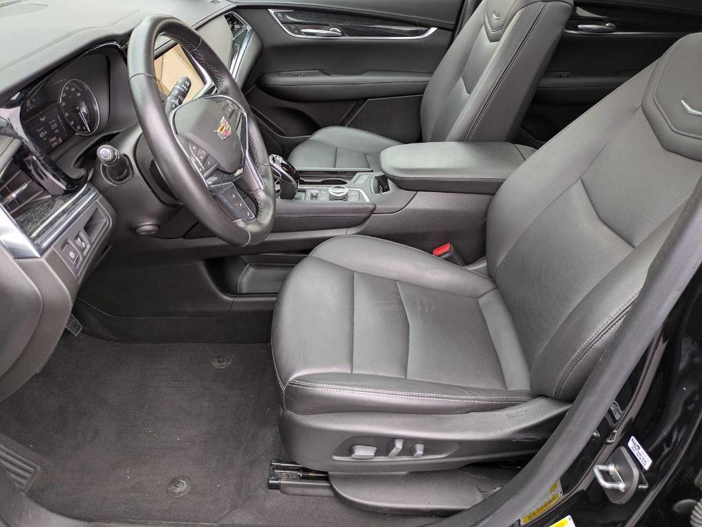 used 2021 Cadillac XT5 car, priced at $28,499