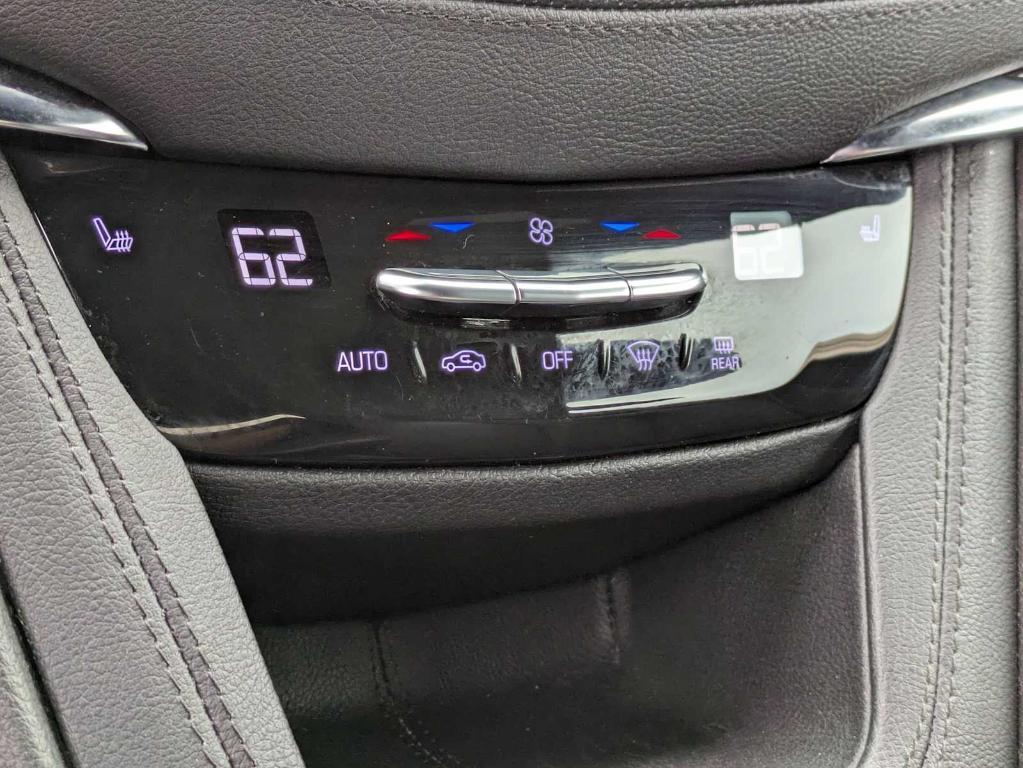 used 2021 Cadillac XT5 car, priced at $28,499
