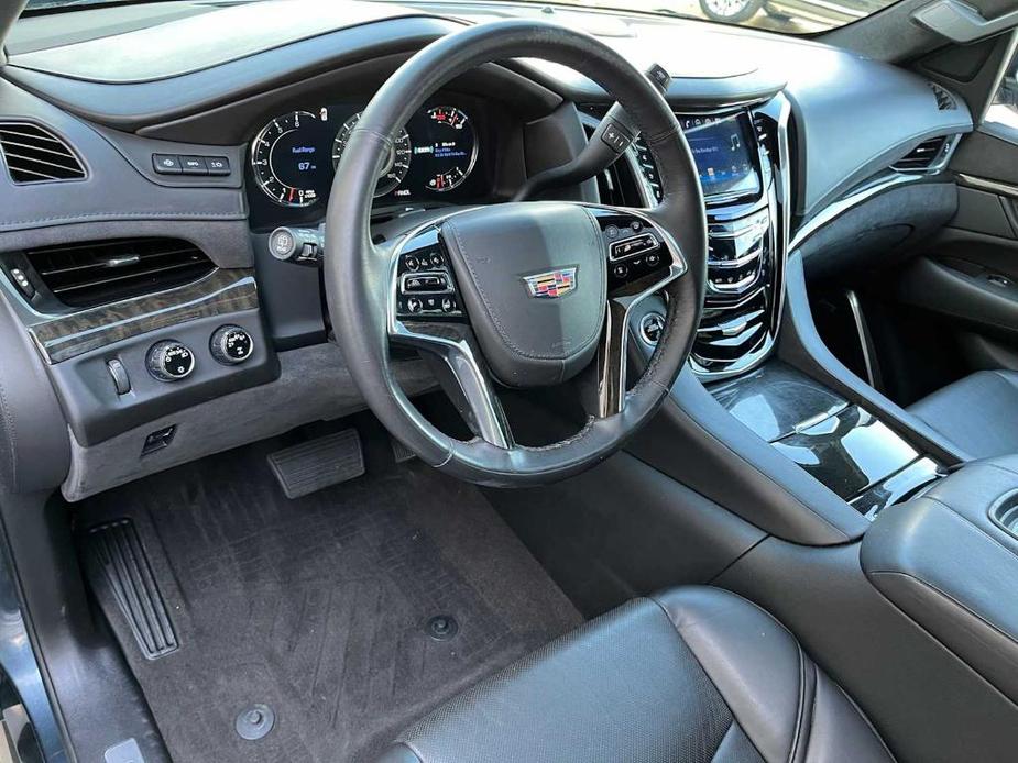 used 2020 Cadillac Escalade ESV car, priced at $40,898