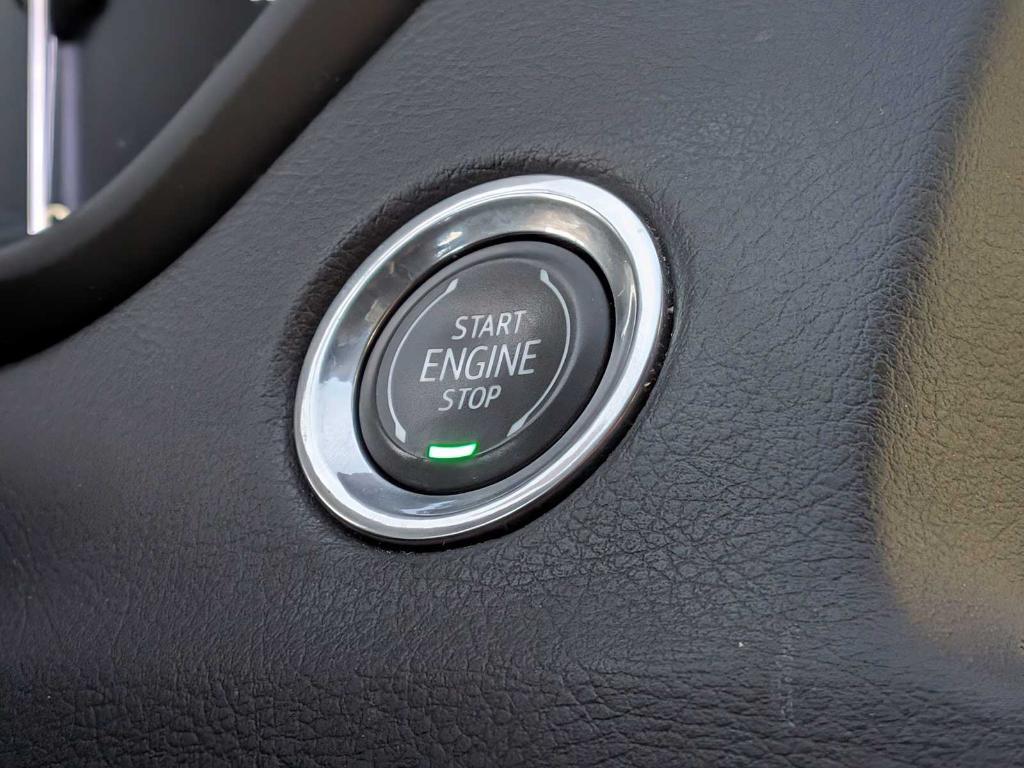 used 2023 Cadillac XT4 car, priced at $29,998