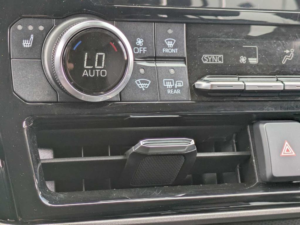 used 2020 Toyota Highlander car, priced at $25,199