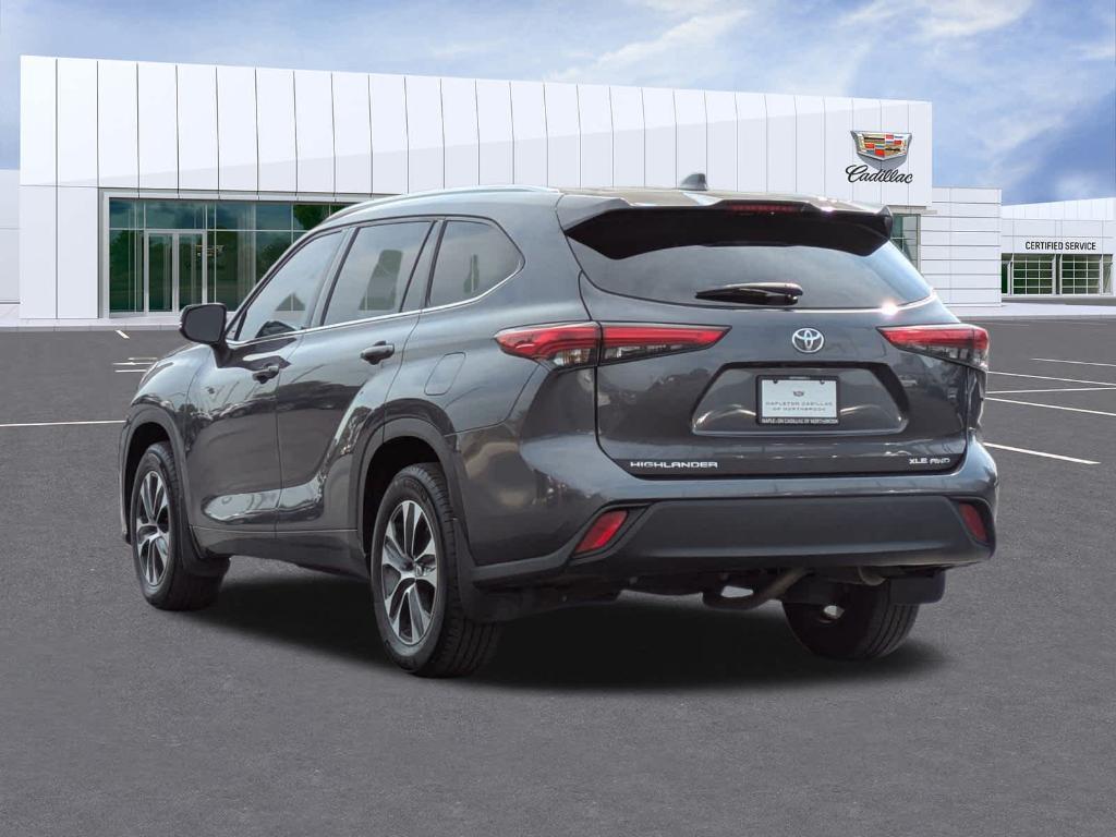 used 2020 Toyota Highlander car, priced at $25,199