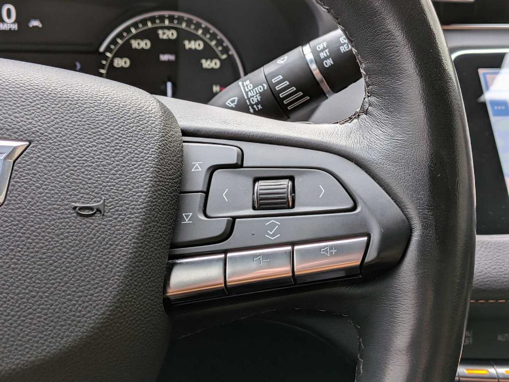 used 2022 Cadillac XT4 car, priced at $30,998