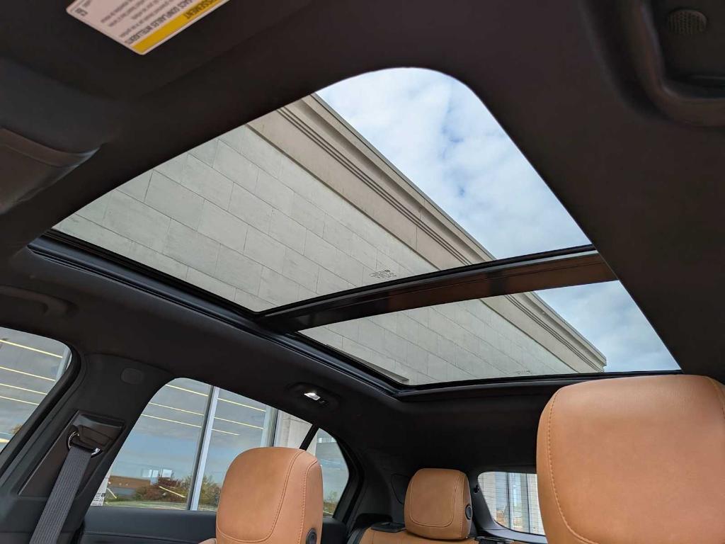 used 2022 Cadillac XT4 car, priced at $30,998