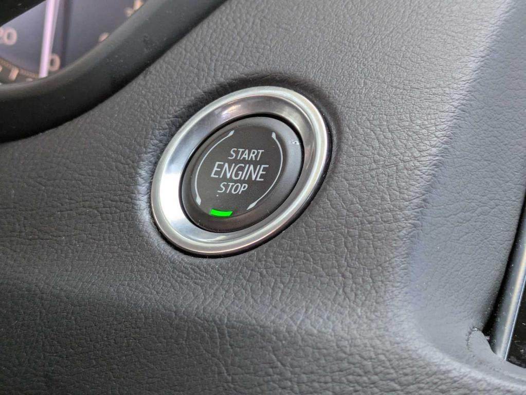 used 2021 Cadillac XT4 car, priced at $27,995
