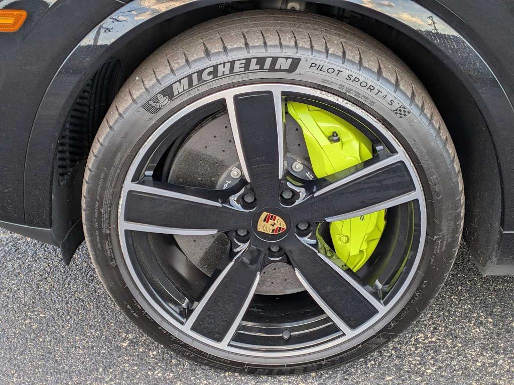 used 2022 Porsche Cayenne car, priced at $112,999