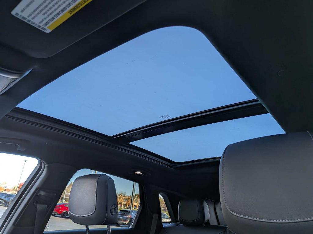 used 2023 Cadillac XT5 car, priced at $32,998