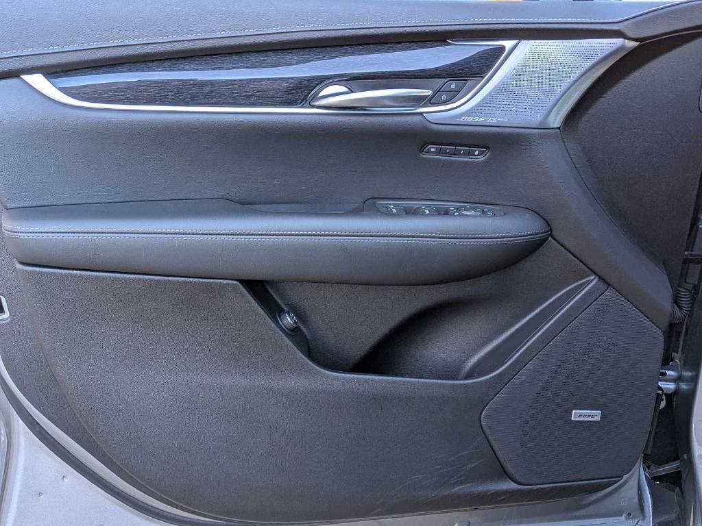 used 2023 Cadillac XT5 car, priced at $32,998