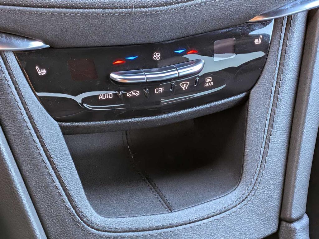 used 2023 Cadillac XT5 car, priced at $32,998