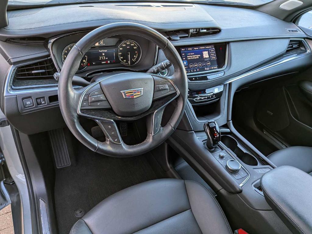 used 2023 Cadillac XT5 car, priced at $32,998
