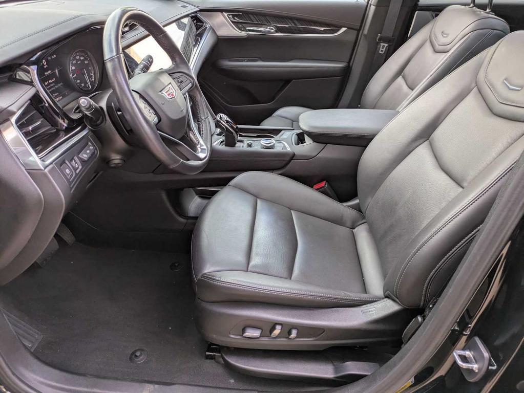 used 2023 Cadillac XT6 car, priced at $44,999