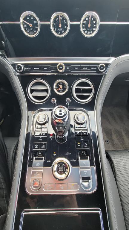 new 2024 Bentley Continental GT car