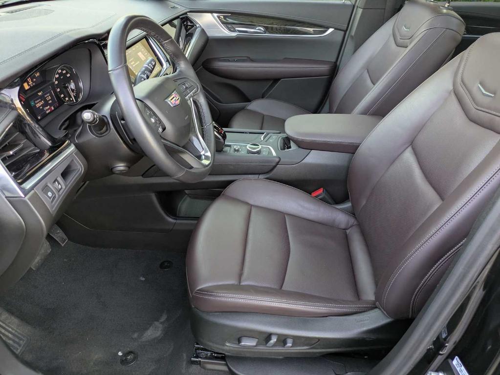 used 2023 Cadillac XT6 car, priced at $40,799