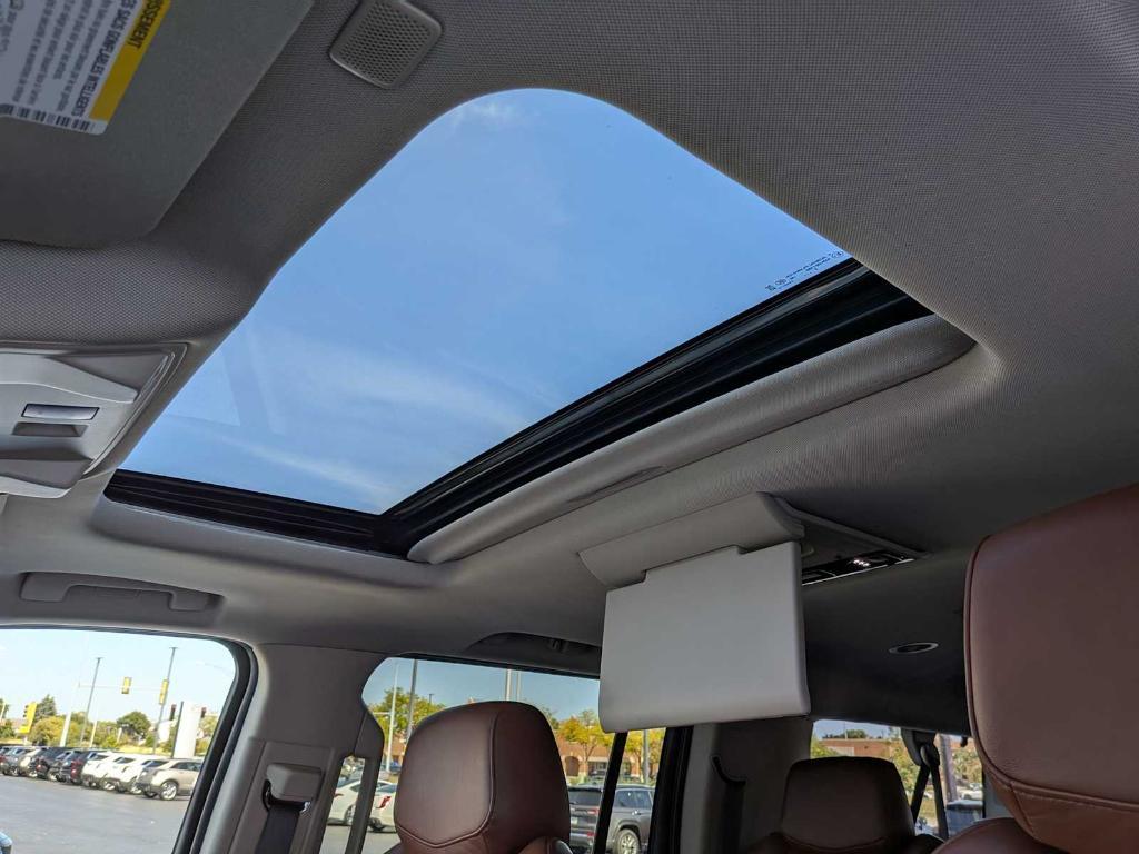 used 2019 Cadillac Escalade ESV car, priced at $34,999