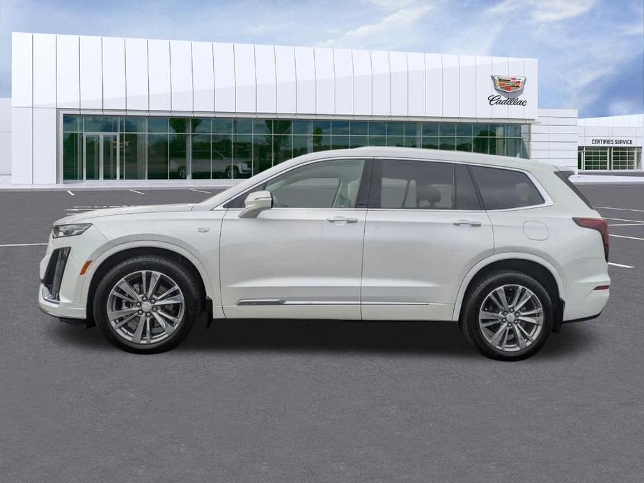 used 2022 Cadillac XT6 car, priced at $37,992