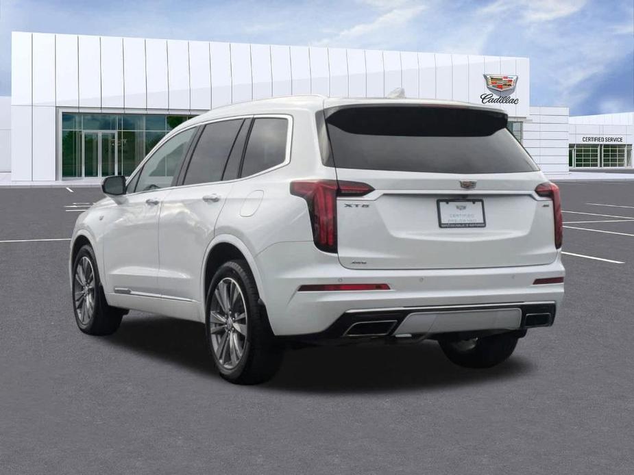 used 2022 Cadillac XT6 car, priced at $37,992